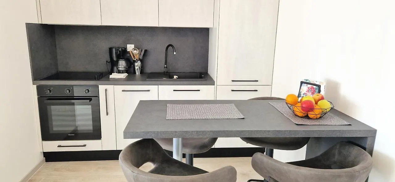 Apartment Lana 克尔克